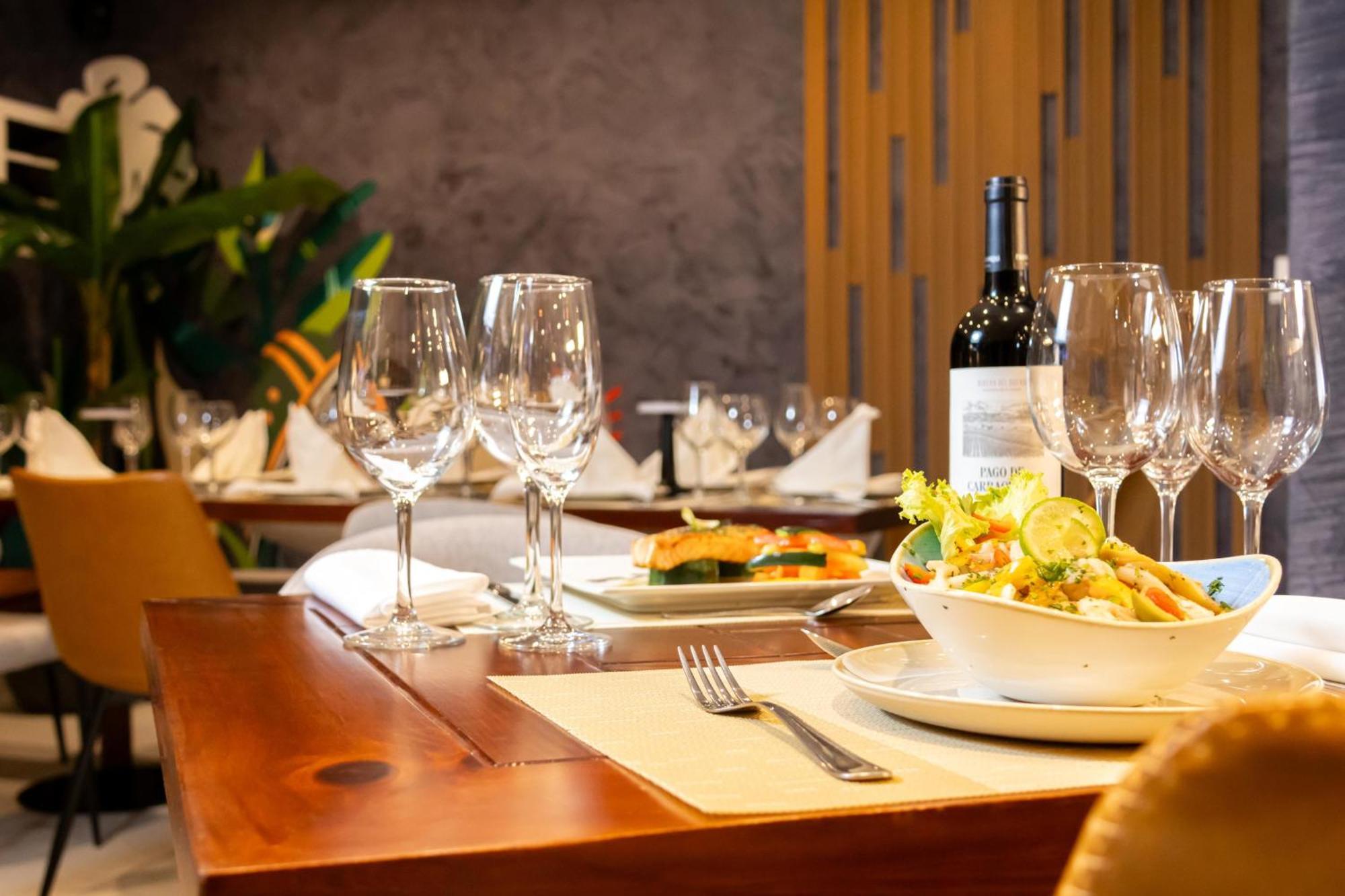 Higuey Habana Hotel Y Restaurante מראה חיצוני תמונה